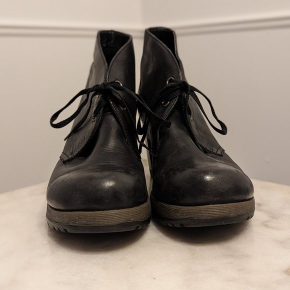 RARE Dr. Martens Heeled Boots Lace-Up Leather Pumps (Black - Size 8 US) - Picture 3 of 4